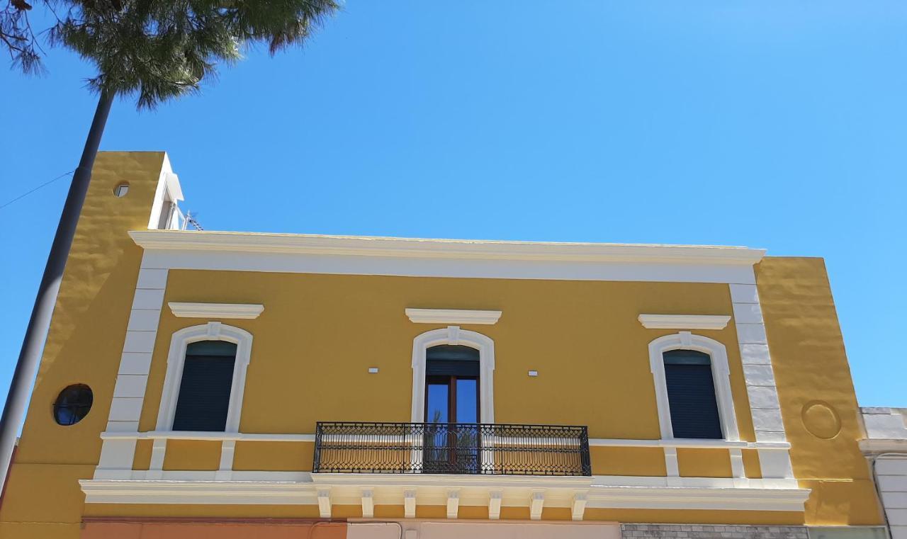 Casa Vacanze "Alizza" Алецио Екстериор снимка