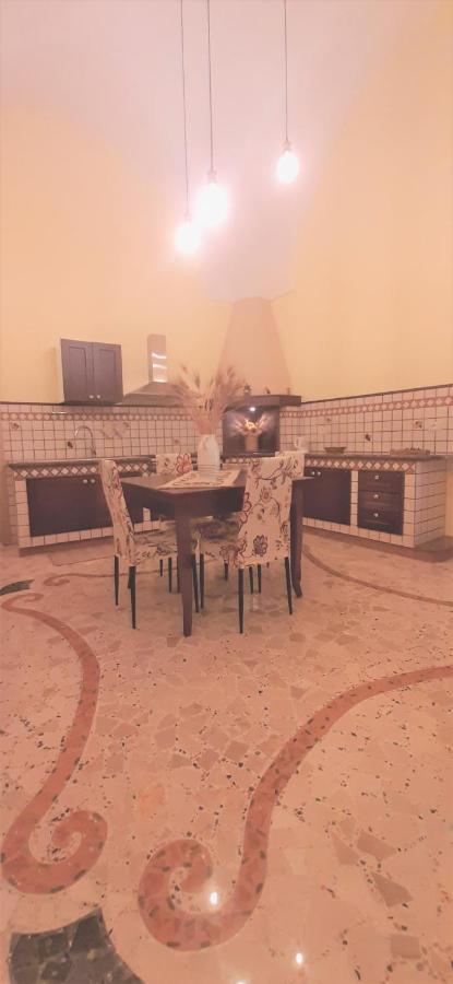 Casa Vacanze "Alizza" Алецио Екстериор снимка