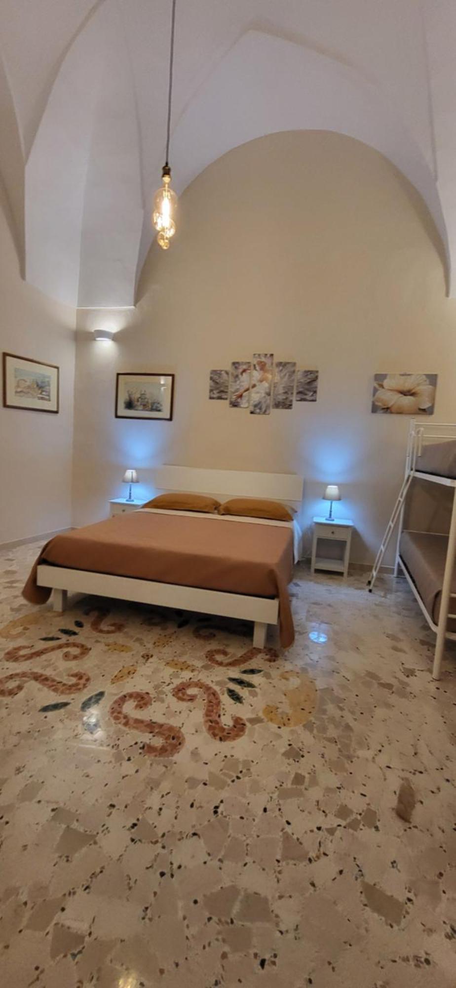 Casa Vacanze "Alizza" Алецио Екстериор снимка
